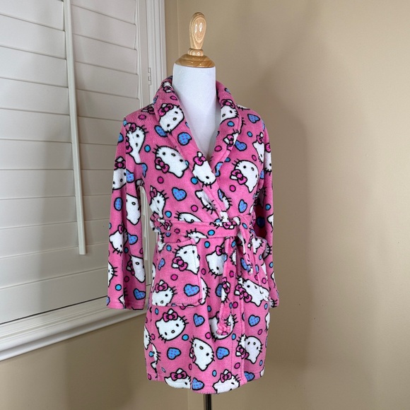 Hello Kitty Robe - Picture 2 of 9